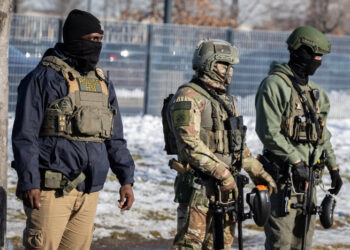 Juez restringe acciones de ICE contra manifestantes en Minnesota