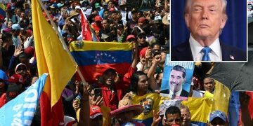 La OTAN rastrea tres petroleros 'rusos' más en el Atlántico días después de que las fuerzas británicas ayudaran a capturar el buque mientras la Marina de los EE. UU. se acercaba