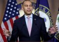 La demanda del DHS de Jeffries es la prohibición de deportar ciudadanos, algo que ya es ilegal