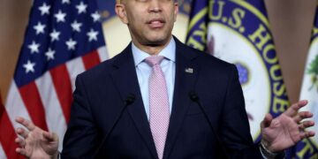 La demanda del DHS de Jeffries es la prohibición de deportar ciudadanos, algo que ya es ilegal