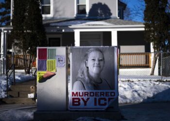 La presión del Departamento de Justicia para investigar a la viuda de Renee Good provoca una renuncia masiva