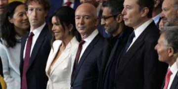 Invitados como Mark Zuckerberg, Lauren Sanchez, Jeff Bezos, Sundar Pichai y Elon Musk asisten a la toma de posesión de Donald Trump en la Rotonda del Capitolio de EE. UU. el 20 de enero de 2025 en Washington, DC.