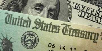 La temporada de impuestos de 2026 brinda un 'alivio financiero significativo' a los estadounidenses mayores: AARP