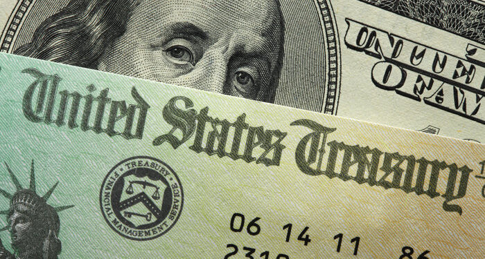 La temporada de impuestos de 2026 brinda un 'alivio financiero significativo' a los estadounidenses mayores: AARP