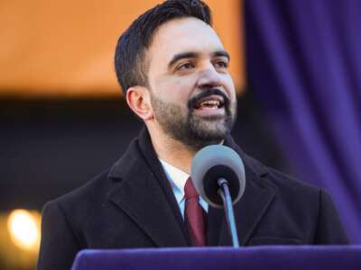 El alcalde de Nueva York, Zohran Mamdani, habla en su ceremonia de toma de posesión como alcalde en el Ayuntamiento el jueves 1 de enero de 2026 en Nueva York, NY.