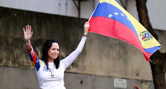 Líder de la oposición venezolana Machado elogia a Trump por la captura de Maduro