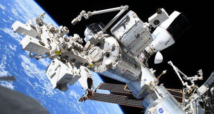 Los astronautas ven una conexión real entre el trabajo en la estación espacial y las misiones lunares