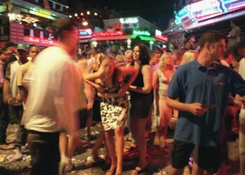 Los jefes de clubes de mala calidad se jactaban de 'si te dan un mal trabajo, lo consiguen'... la escalofriante realidad de la vida como representante de vacaciones