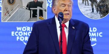 Los mejores fragmentos de la conferencia de prensa de un año de Trump llenos de momentos icónicos de Don, desde "perder el dedo" hasta arrojar un libro
