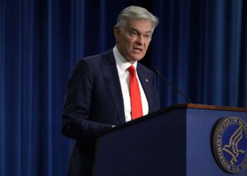 Mehmet Oz resta importancia a las vacunas contra la gripe a medida que aumentan las hospitalizaciones en EE. UU.