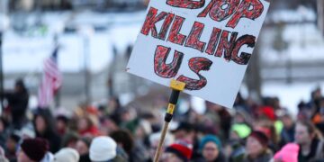 Minnesota e Illinois presentan demandas para detener las operaciones del DHS