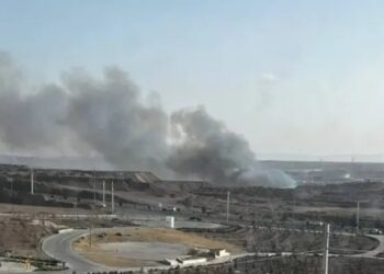 Múltiples explosiones sacuden a Irán y matan al menos a cuatro después de que Trump amenazara con bombardear al régimen por las muertes en las protestas.