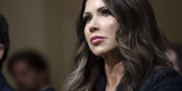 Noem restringe el día de supervisión de ICE en el Congreso después del asesinato de Renee Good