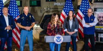 Operación Salvo conduce al arresto de 54 personas en la ciudad de Nueva York: DHS