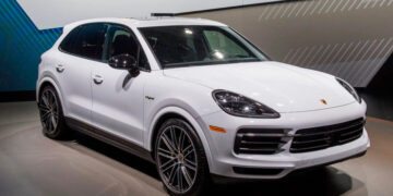 Porsche retira del mercado más de 173.500 vehículos por mal funcionamiento de la cámara trasera