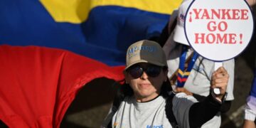 Residentes de Caracas describen el terror de la invasión estadounidense mientras se preocupan por lo que sigue