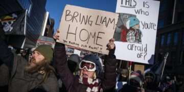 Se prohíbe a la administración Trump deportar a un niño de 5 años utilizado por ICE como “cebo”