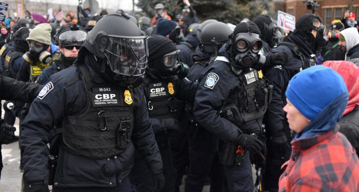 Tribunal de Apelaciones suspende orden que limita la acción de agentes de inmigración contra manifestantes de Minnesota