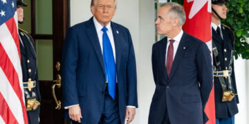 Trump dice que Canadá enfrentará aranceles del 100 por ciento si "llega a un acuerdo con China"