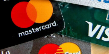 Trump pide un límite temporal del 10 por ciento a las tasas de interés de las tarjetas de crédito