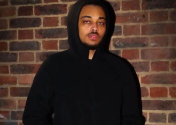 Un collage de imágenes que contiene 1 imagen. La imagen 1 muestra a un británico de 25 años asesinado en una pelea durante un feriado en Cabo Verde y cinco arrestados.