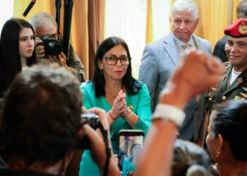 Venezuela planea amnistía para presos políticos y cierre de notorio centro de detención