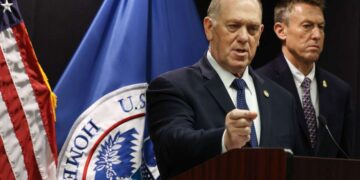 Zar fronterizo de Trump: La “retórica” anti-ICE es responsable del “derramamiento de sangre” del DHS