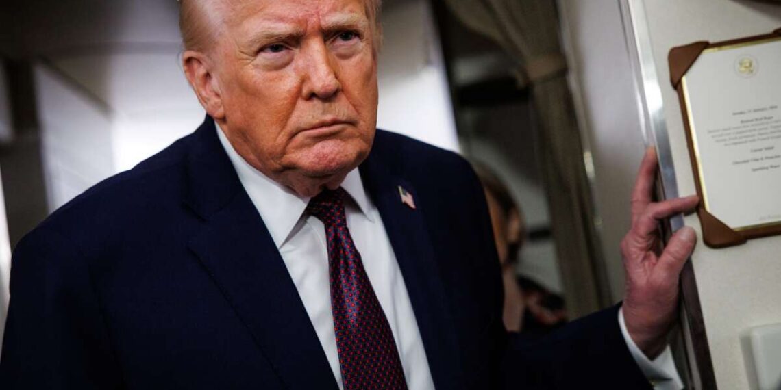 “¿Yo hice eso?” Trump olvida que prometió pagar “dividendos” arancelarios a los estadounidenses