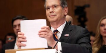 Bessent confirma que los contribuyentes pagarían a Trump si gana una demanda de 10.000 millones de dólares