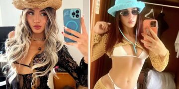 Un collage de imágenes que contiene 2 imágenes, la Imagen 1 muestra a Jlenia Musella, una mujer joven con cabello largo y rubio y un sombrero de vaquero de paja, tomándose una selfie con un traje de encaje negro. La Imagen 2 muestra a Jlenia Musella, una mujer de 22 años, se toma una selfie en un espejo mientras usa un bikini blanco, una bata de crochet dorada, un sombrero de pescador azul claro y gafas de sol.