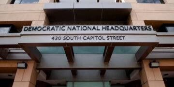 El Comité Nacional Demócrata se dirige a los votantes de 2020 que se saltaron 2024 con un nuevo impulso de divulgación