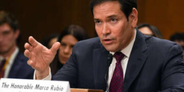 El secretario de Estado de Estados Unidos, Marco Rubio, testifica en una audiencia del Comité de Relaciones Exteriores del Senado sobre la política de Estados Unidos hacia Venezuela el 28 de enero de 2026, en el Capitolio de Washington, DC.