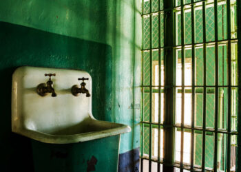 El agua potable es un derecho humano básico que las prisiones de Texas no respetan