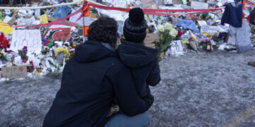 El amor que vemos en Minneapolis no es excepcional: así es como sobrevivimos juntos