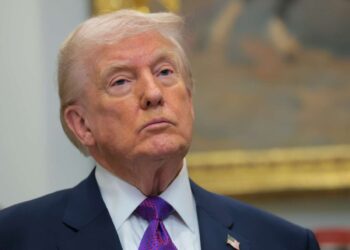 En medio de la controversia sobre el vídeo de Obama, 1 de cada 2 votantes ve a Trump como racista