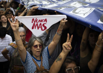 La parte más difícil de luchar contra el fascismo llega después de la caída de los fascistas