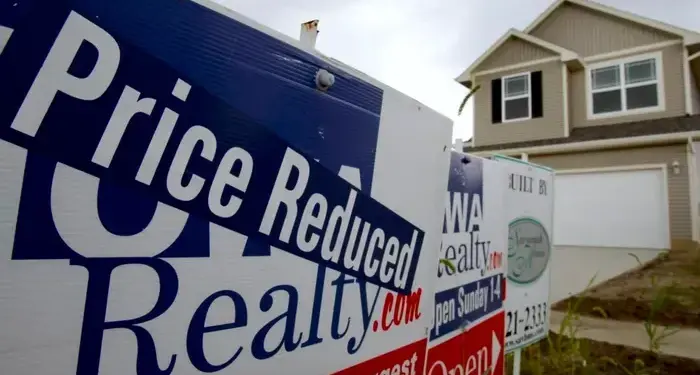 Share of New Homes Selling at a Discount Outpaces Existing Homes for First Time