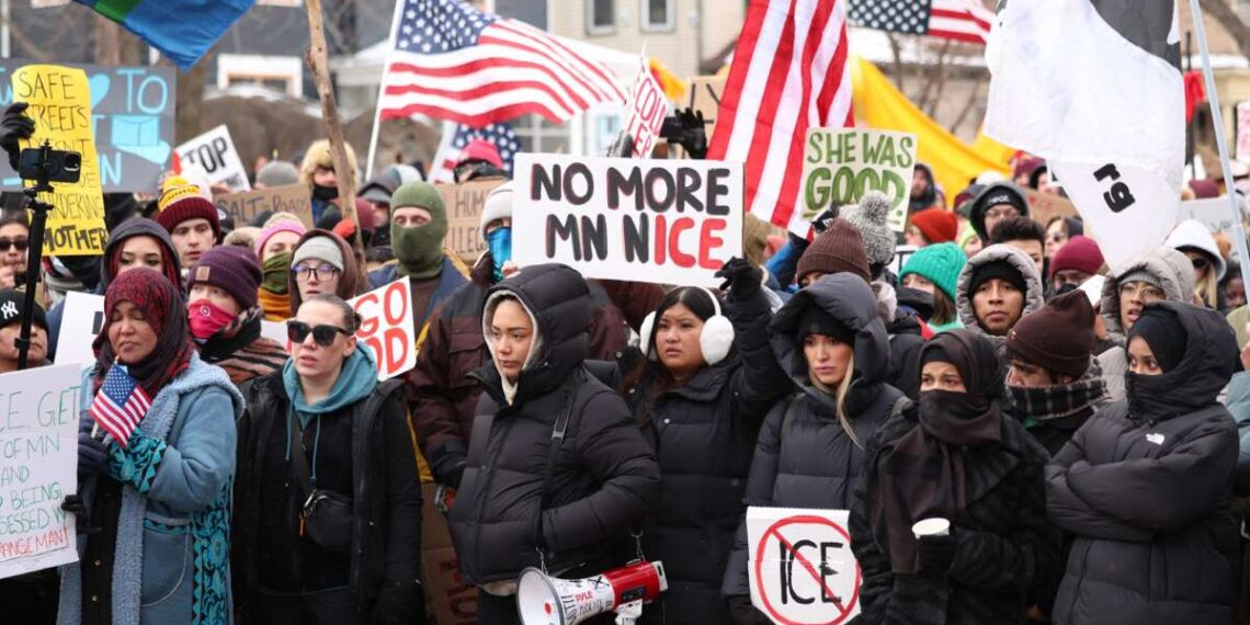 Los habitantes de Minnesota se muestran escépticos cuando Homan anuncia la reducción de las operaciones del DHS en el estado