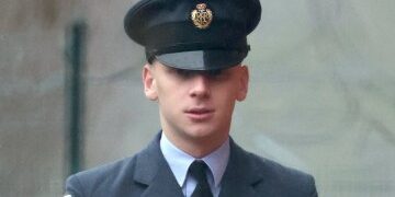 Los mejores artilleros se entrenan para la guerra contra China mientras los ases de la RAF y los EE. UU. luchan a 22.000 pies sobre el desierto de Nevada en una simulación en vivo anual