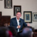 Peter Thiel habla en The Cambridge Union el 8 de mayo de 2024, en Cambridge, Cambridgeshire, Inglaterra.