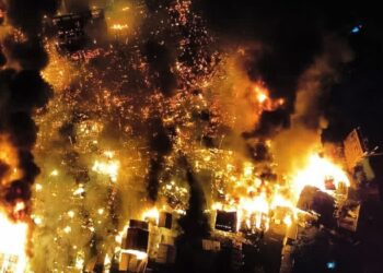 Un incendio masivo destruye  de 1.000 viviendas en el sur de Filipinas