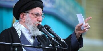 Netanyahu se reunirá con Trump la próxima semana para mantener conversaciones cruciales sobre Irán mientras Estados Unidos advierte sobre "consecuencias muy graves" si no se llega a un acuerdo.