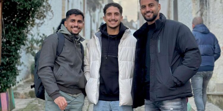 Para los estudiantes de Gaza, las becas internacionales ofrecen esperanza y angustia