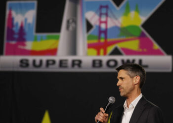 San José está desplazando a sus residentes sin vivienda para prepararse para el turismo del Super Bowl
