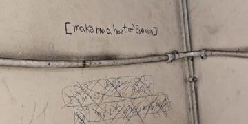 Tres hermanas, de 12 a 16 años, mueren después de volverse adictas a un misterioso juego en línea y dejar notas trágicas.