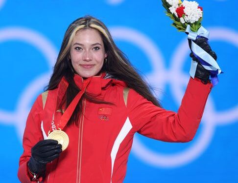 ¿Eileen Gu se sometió a una cirugía plástica? La verdad detrás de los cambios faciales de 2026