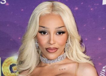 Doja Cat asa al papá 'inactivo' y le envía un vídeo explícito: ver