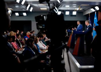 El Pentágono revisa las restricciones impuestas a los periodistas, básicamente expulsándolos