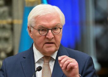 El presidente alemán dice que la guerra de Trump contra Irán debería causar una ruptura permanente con Estados Unidos