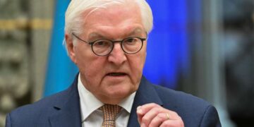 El presidente alemán dice que la guerra de Trump contra Irán debería causar una ruptura permanente con Estados Unidos